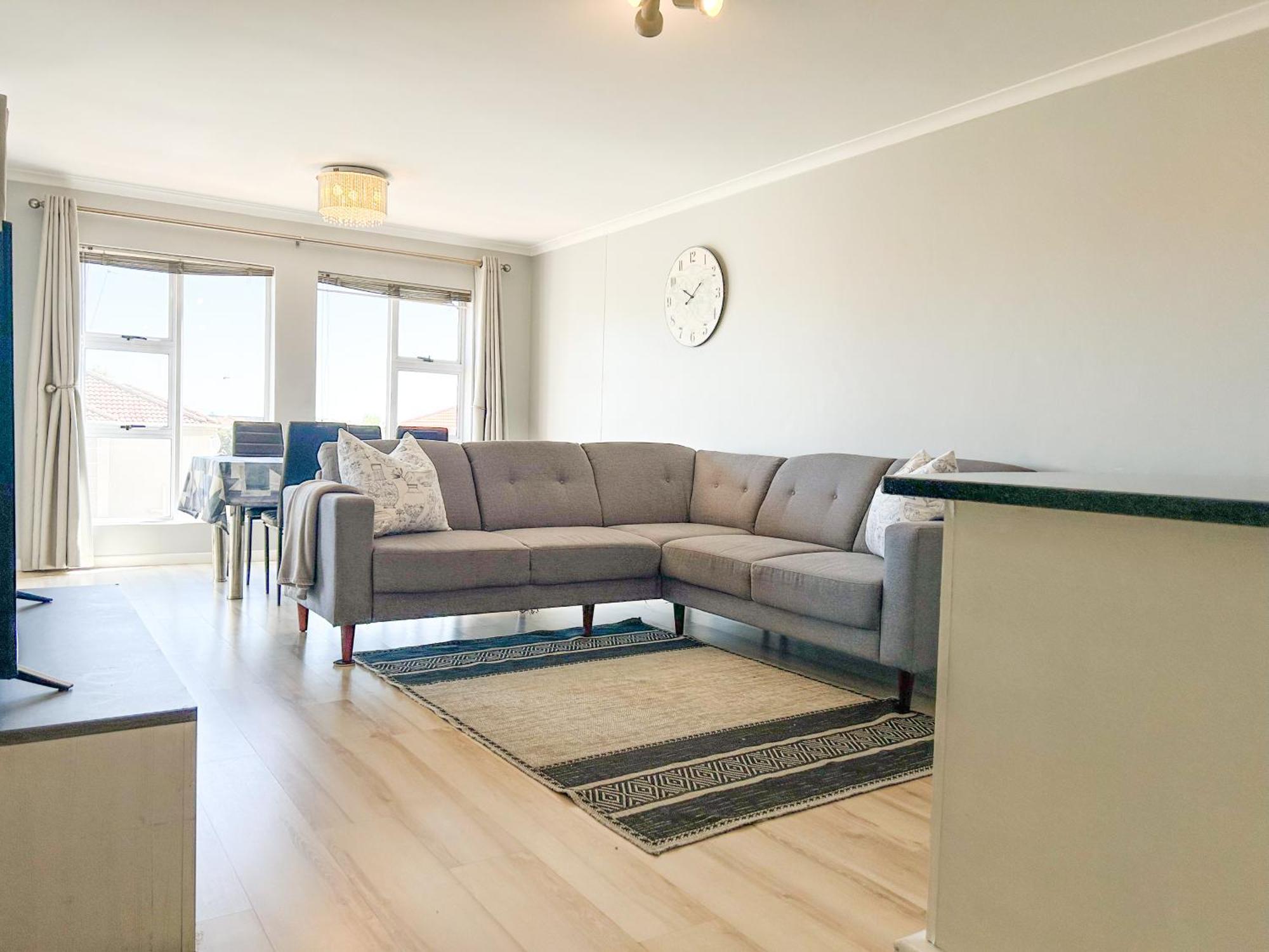Century Hideaway With Mountain Views, Security, Free Parking Cape Town